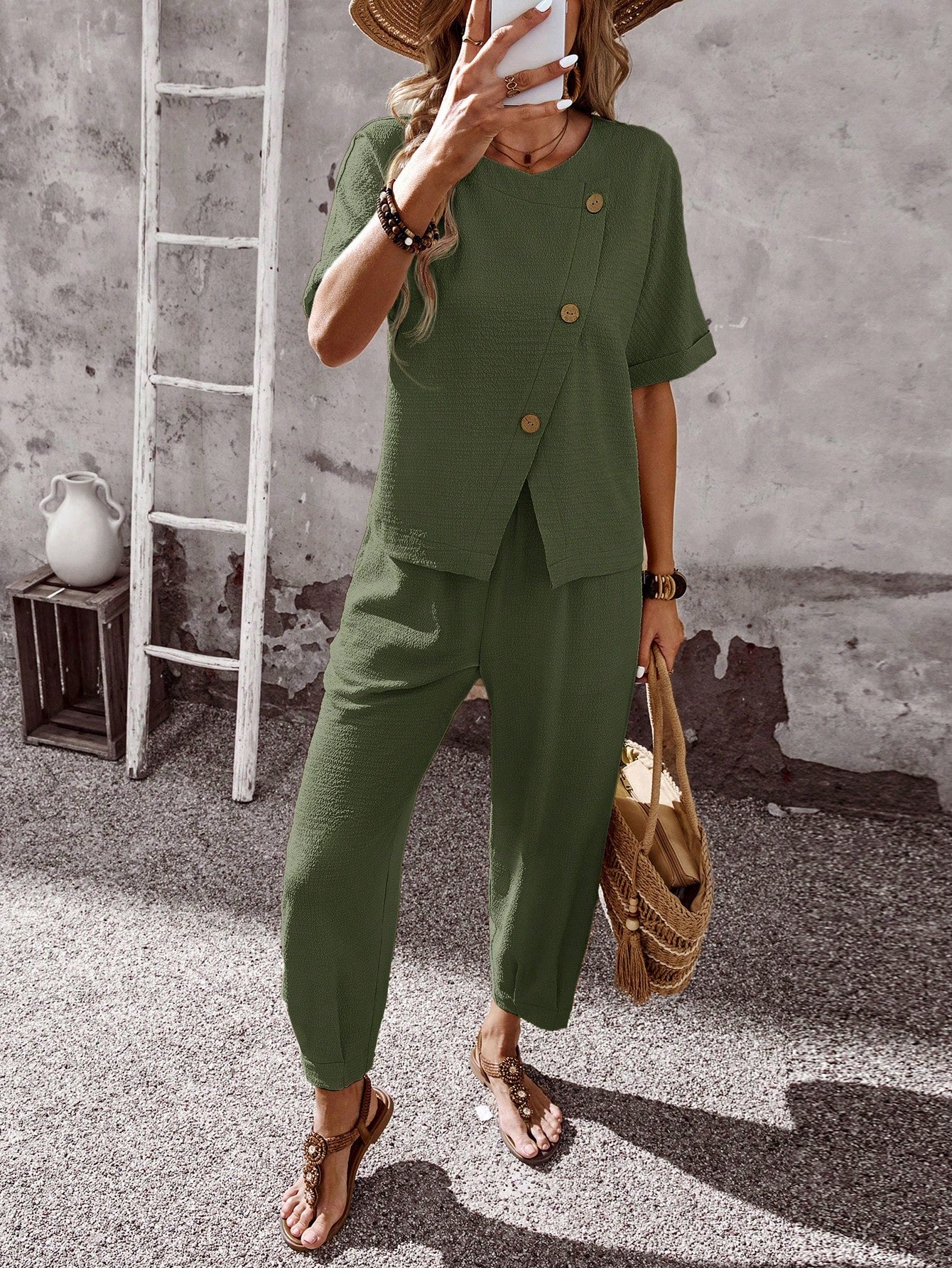 Conjunto Loungewear De Viscose Com Botões Laterais E Calça Jogger