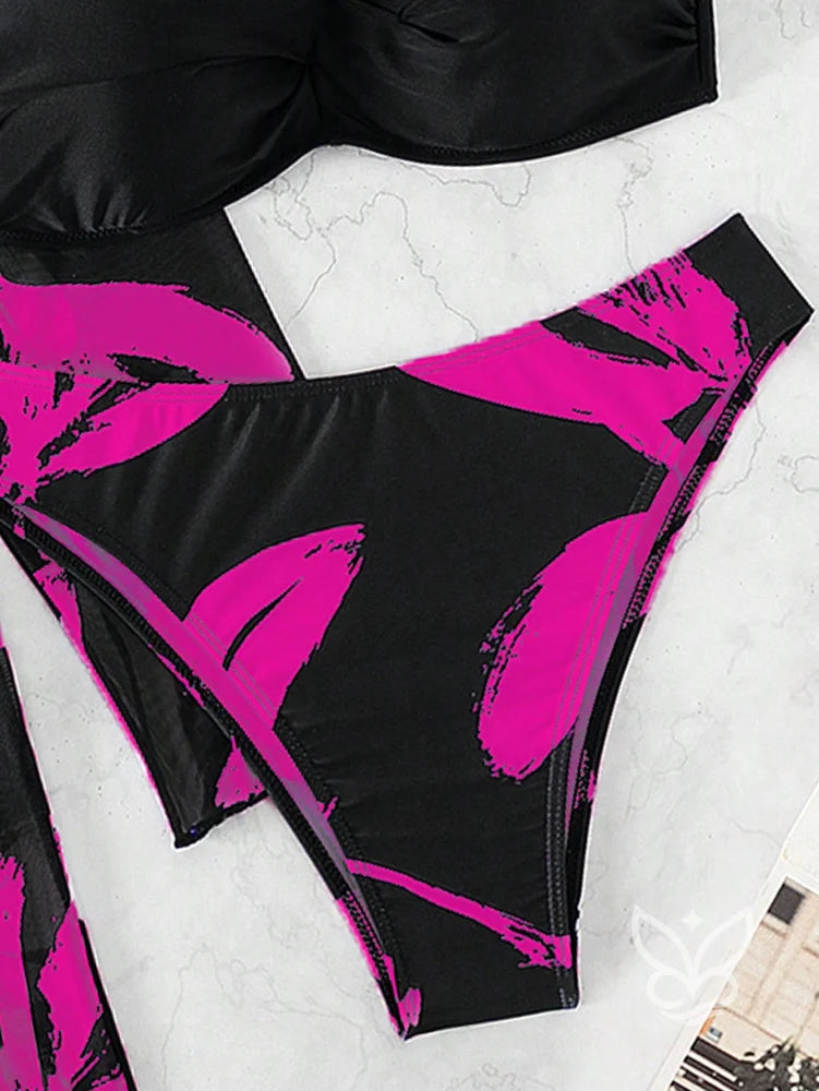 Biquíni Bandeau Push Up Com Saída Saia Peplum Biquíni Bandeau Push Up Com Saída Saia Peplum