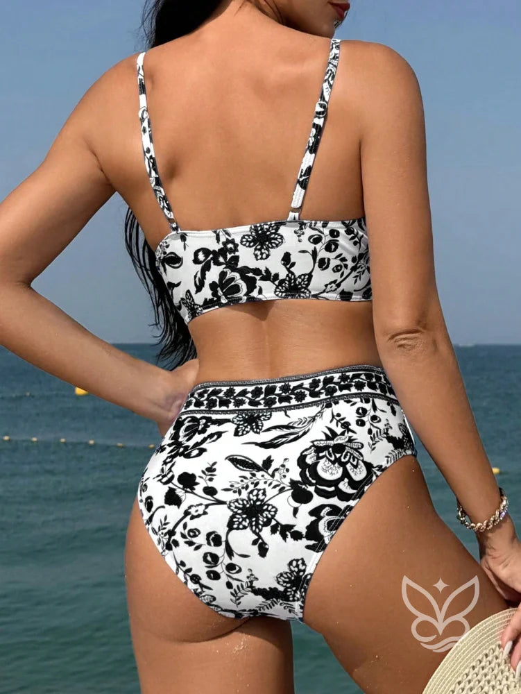 Biquíni Estampado Com Cintura Alta E Top Alongado Biquíni Estampado Com Cintura Alta E Top Alongado