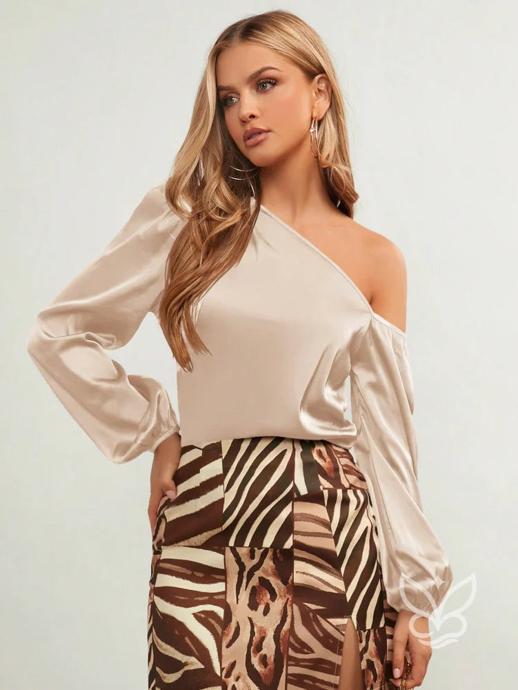 Blusa Assimétrica De Cetim Com Manga Lanterna Blusa Assimétrica De Cetim Com Manga Lanterna