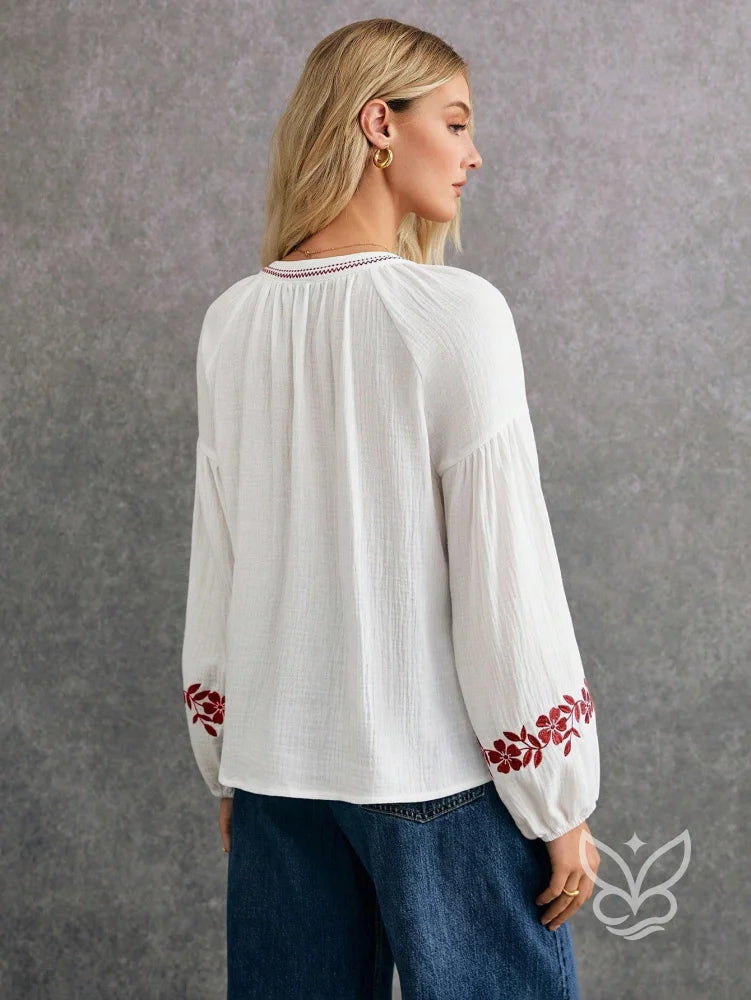Blusa Boho de Algodão com Bordado Azul e Manga Longa Blusa Boho de Algodão com Bordado Azul e Manga Longa