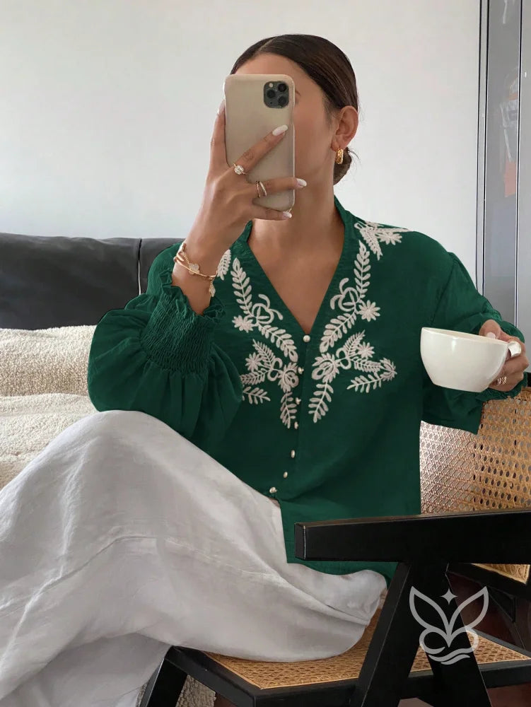 Blusa Bordada Com Botões E Mangas Longas Bufantes Blusa Bordada Com Botões E Mangas Longas Bufantes
