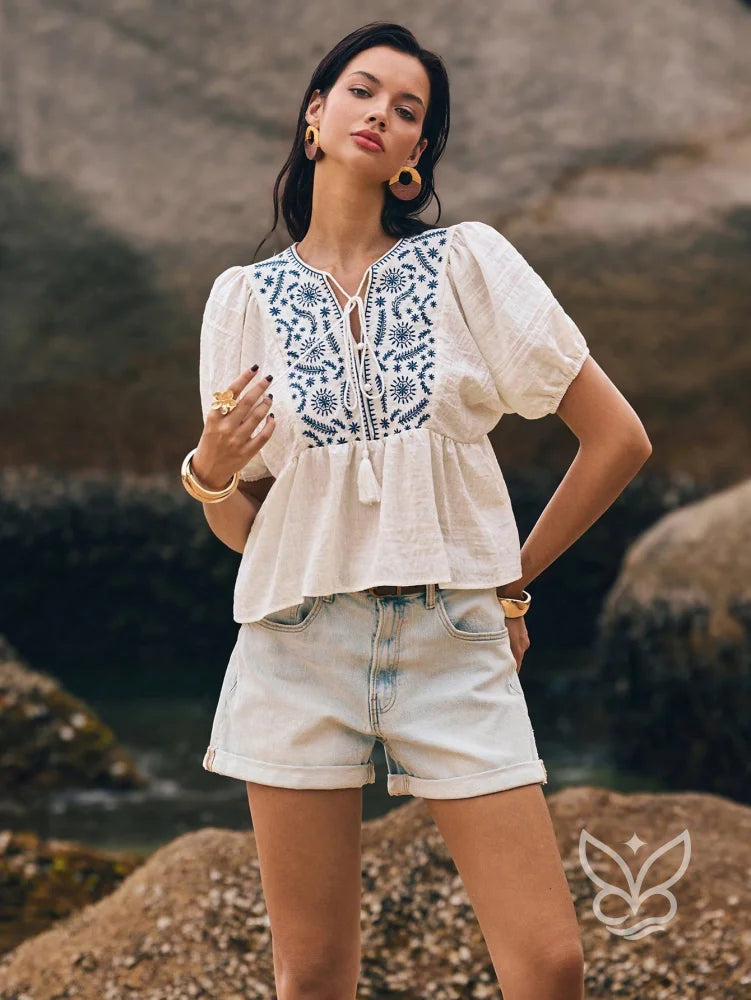 Blusa Bordada Com Mangas Bufantes E Amarração Blusa Estampada Floral com Decote V e Amarração Peplum