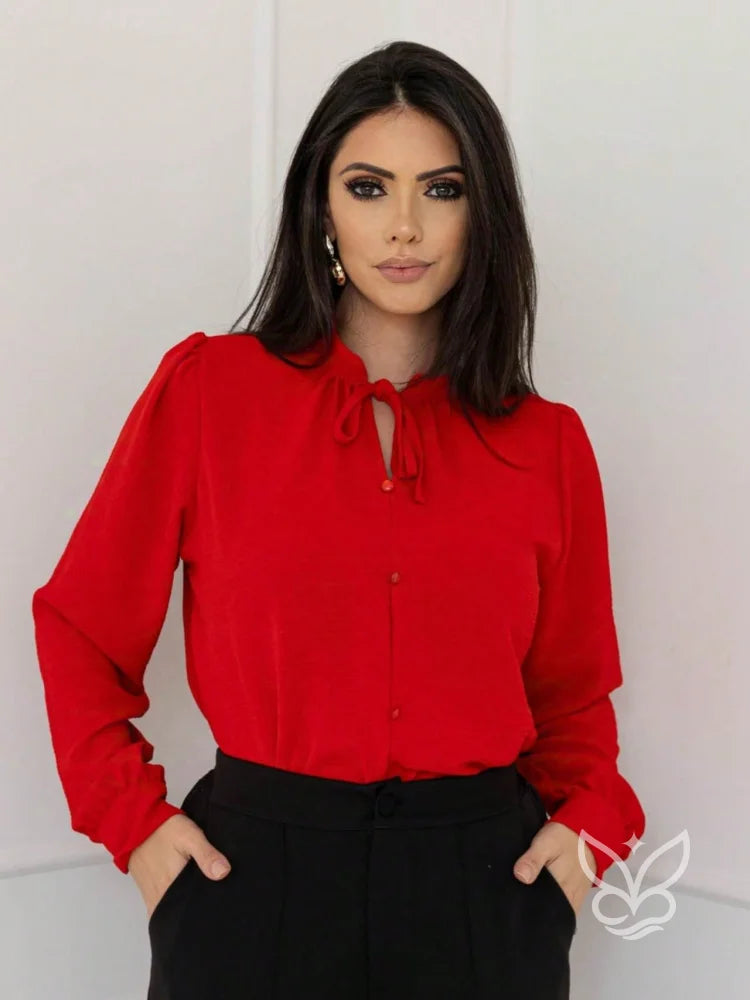 Blusa com Laço na Gola e Manga Longa Sofisticada Blusa com Laço na Gola e Manga Longa Sofisticada
