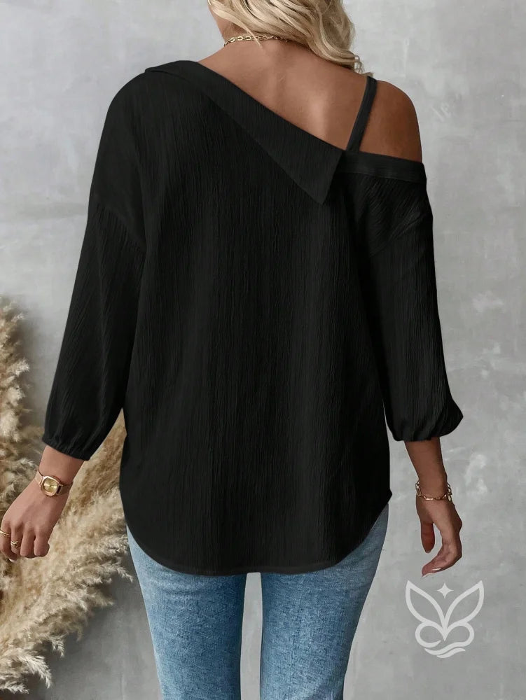 Blusa de Botão com Caimento Solto e Alça Fina Blusa de Botão com Caimento Solto e Alça Fina