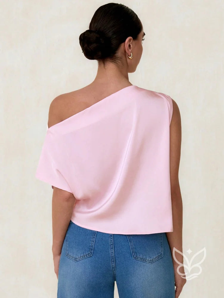 Blusa De Um Ombro Só Em Cetim Com Caimento Assimétrico Blusa De Um Ombro Só Em Cetim Com Caimento Assimétrico