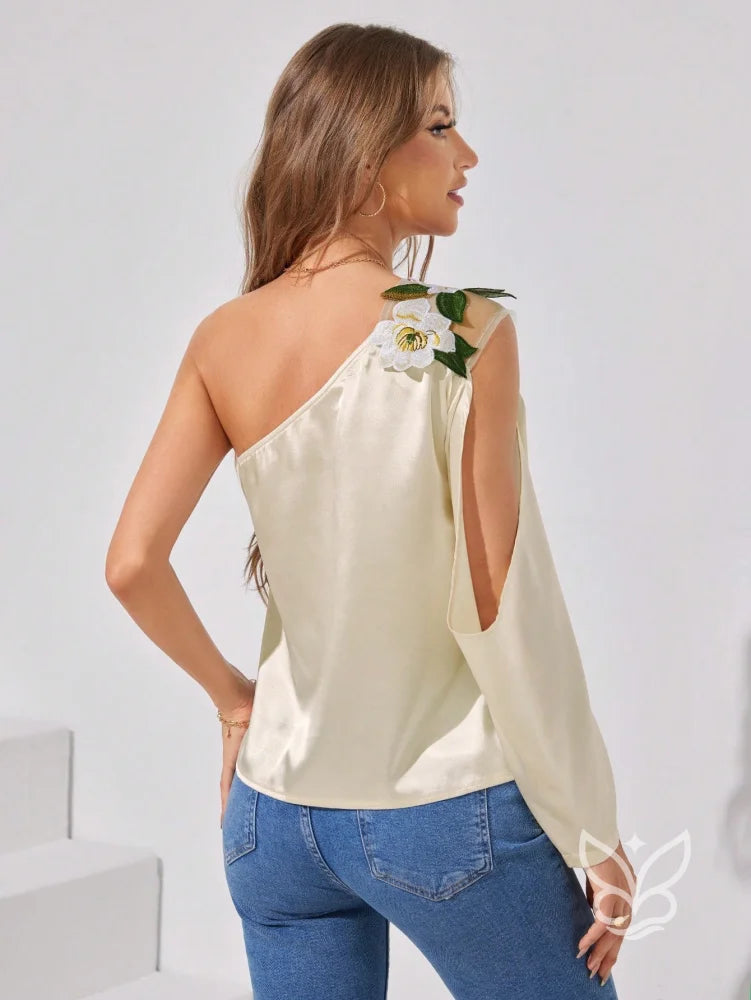 Blusa De Um Ombro Só Em Cetim Com Flor Aplicada Blusa De Um Ombro Só Em Cetim Com Flor Aplicada