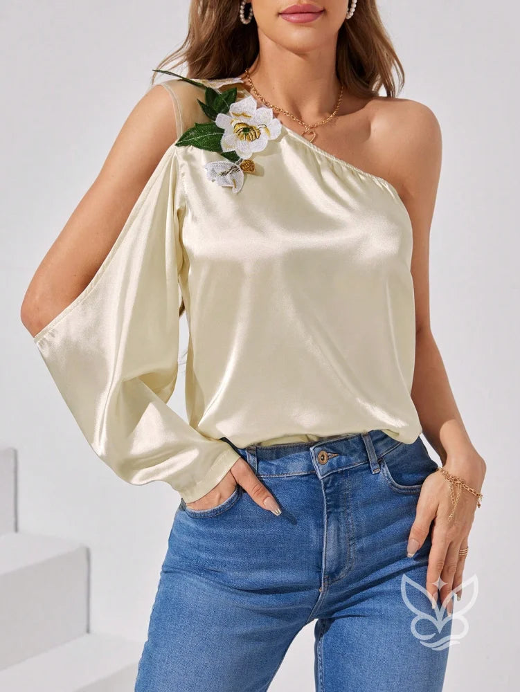 Blusa De Um Ombro Só Em Cetim Com Flor Aplicada Blusa De Um Ombro Só Em Cetim Com Flor Aplicada