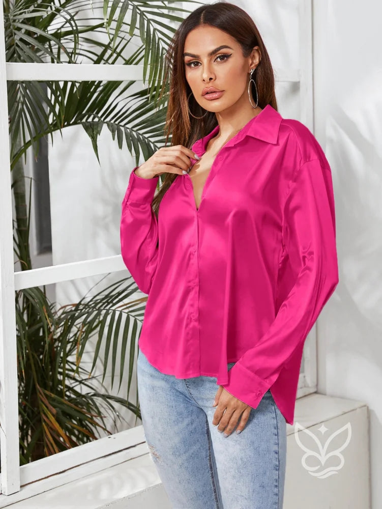 Blusa Em Cetim Com Botões Frontais E Gola Elegante Blusa Em Cetim Com Botões Frontais E Gola Elegante