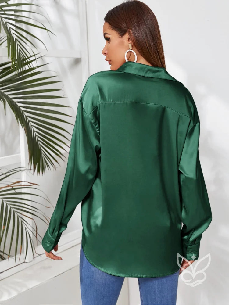Blusa Em Cetim Com Botões Frontais E Gola Elegante Blusa Em Cetim Com Botões Frontais E Gola Elegante