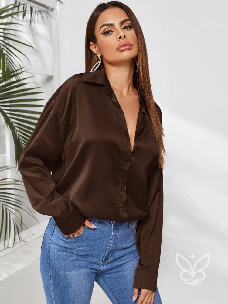Blusa Em Cetim Com Botões Frontais E Gola Elegante Blusa Em Cetim Com Botões Frontais E Gola Elegante