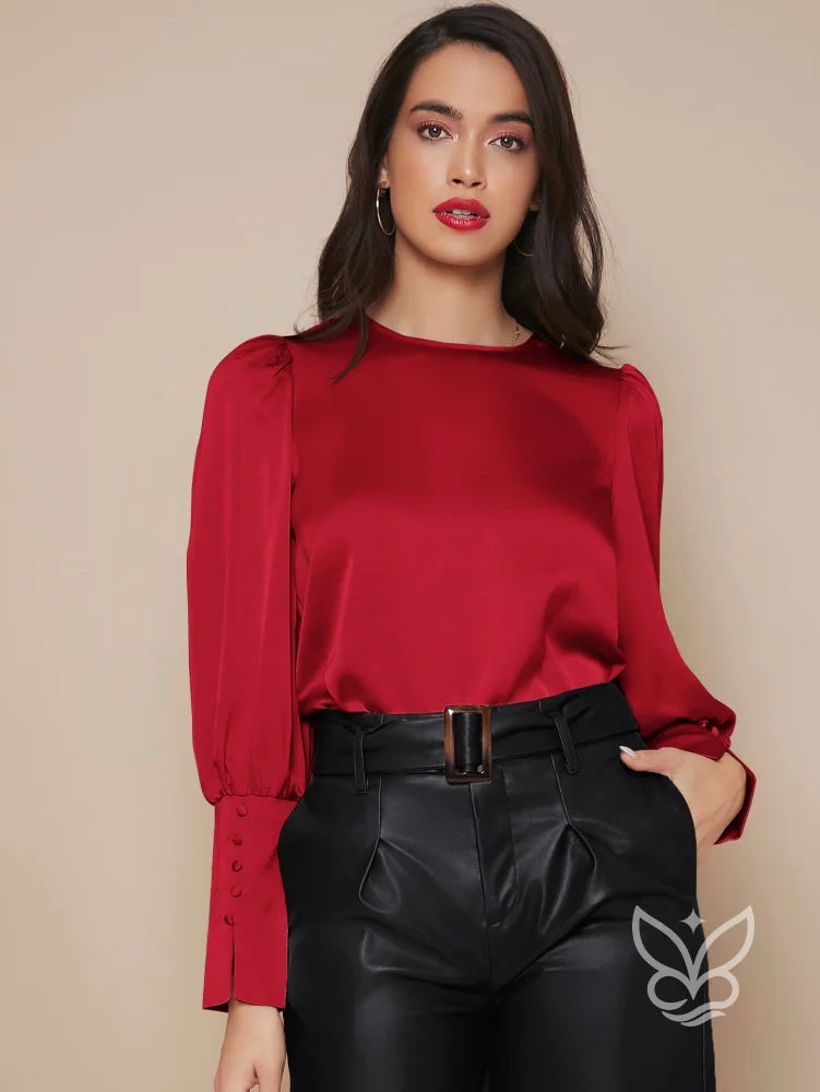 Blusa Em Cetim Com Manga Longa E Caimento Elegante Blusa Em Cetim Com Manga Longa E Caimento Elegante