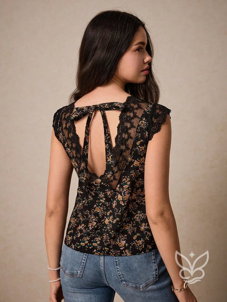 Blusa Floral Com Renda E Detalhe Nas Costas Blusa Floral Com Renda E Detalhe Nas Costas