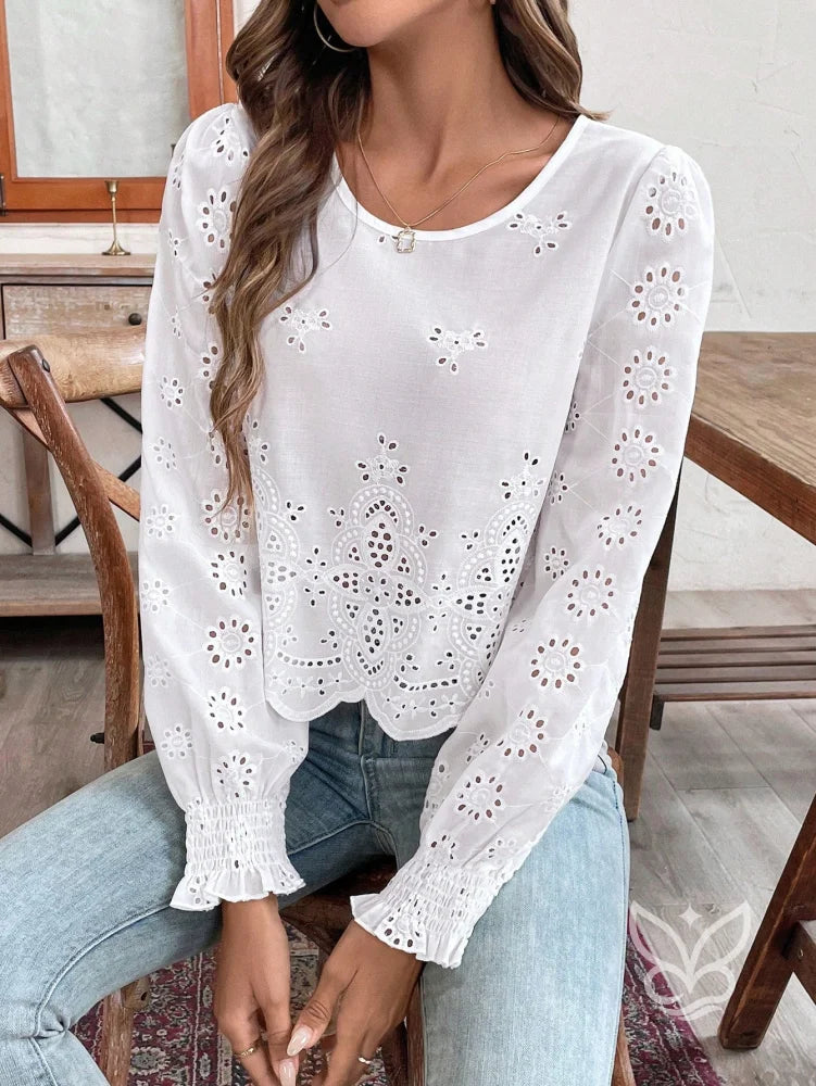 Blusa Laise Com Manga Longa E Barra Recortada Blusa Laise Com Manga Longa E Barra Recortada