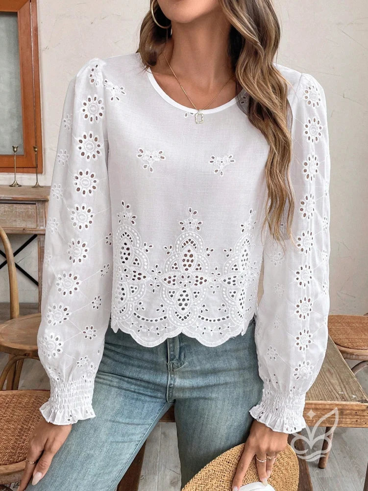 Blusa Laise Com Manga Longa E Barra Recortada Blusa Laise Com Manga Longa E Barra Recortada
