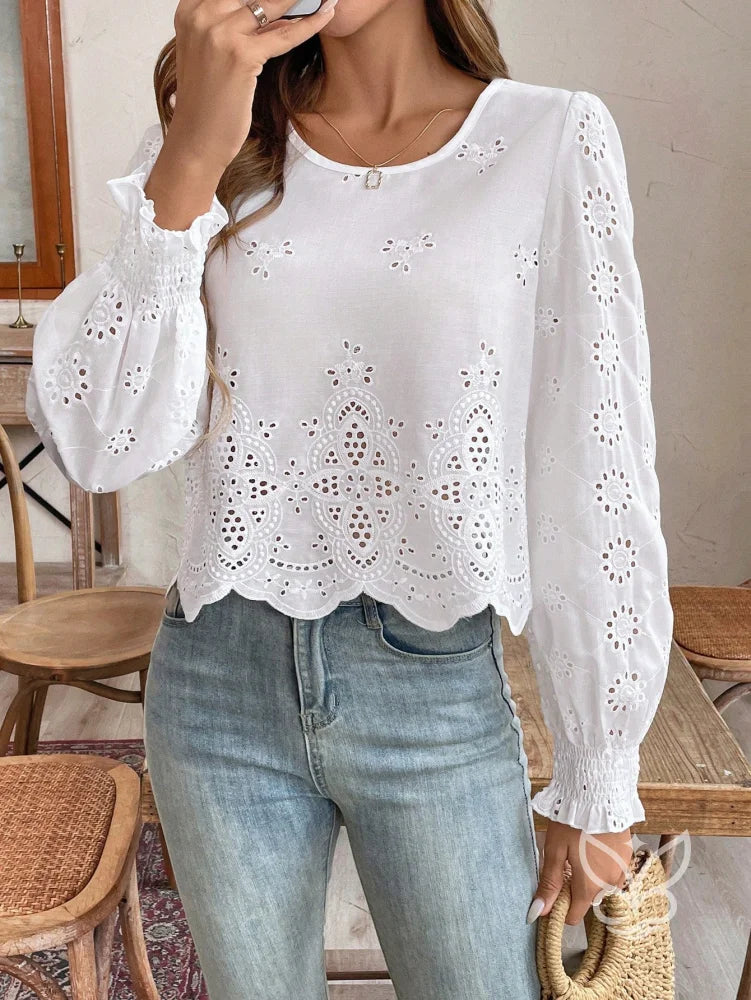 Blusa Laise Com Manga Longa E Barra Recortada Blusa Laise Com Manga Longa E Barra Recortada
