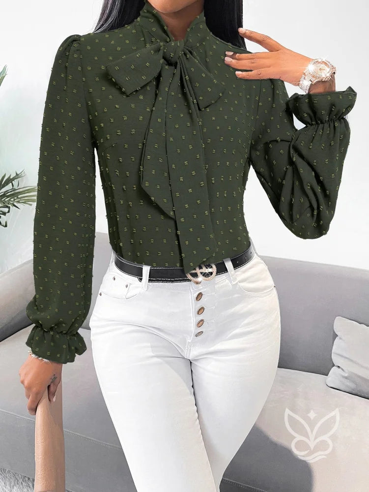 Blusa Manga Longa Com Gola Laço E Detalhes Plissados Blusa Manga Longa Com Gola Laço E Detalhes Plissados
