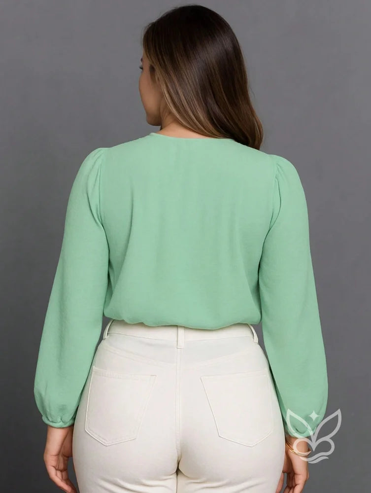Blusa Transpassada com Manga Longa Bufante Blusa Transpassada com Manga Longa Bufante