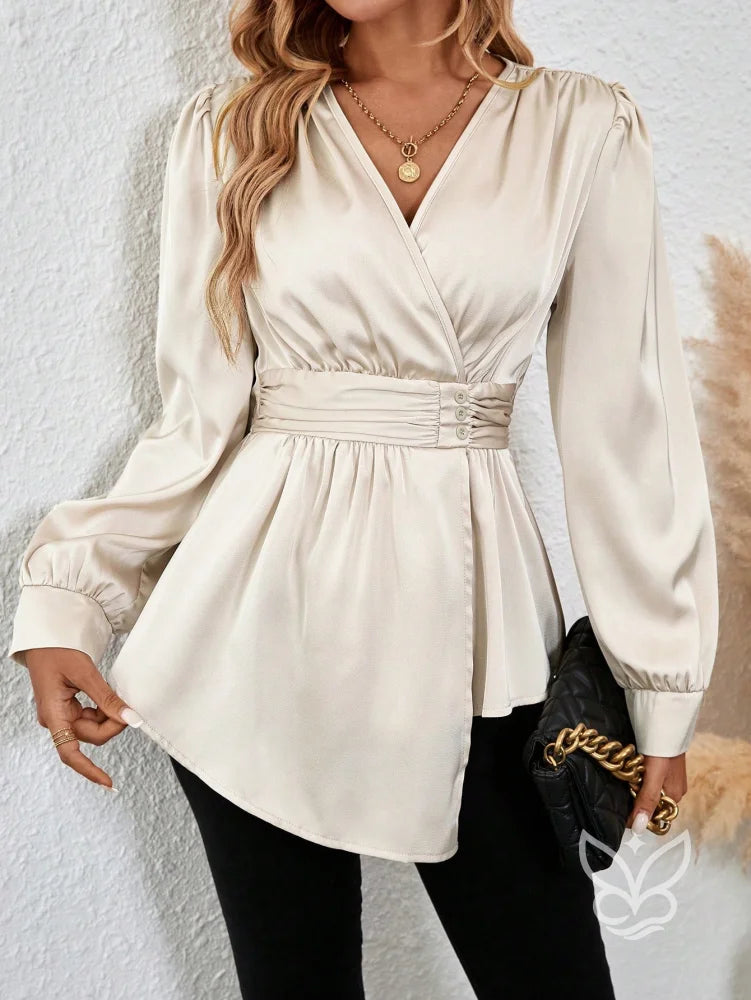 Blusa Transpassada Em Cetim Com Manga Longa E Cintura Alta Blusa Transpassada Em Cetim Com Manga Longa E Cintura Alta