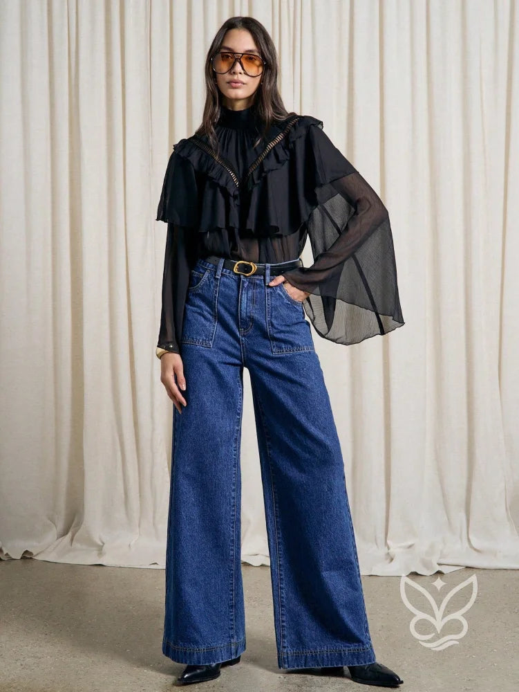 Blusa Tule Boho Com Gola Alta Babados E Manga Longa Blusa Tule Boho Com Gola Alta Babados E Manga Longa