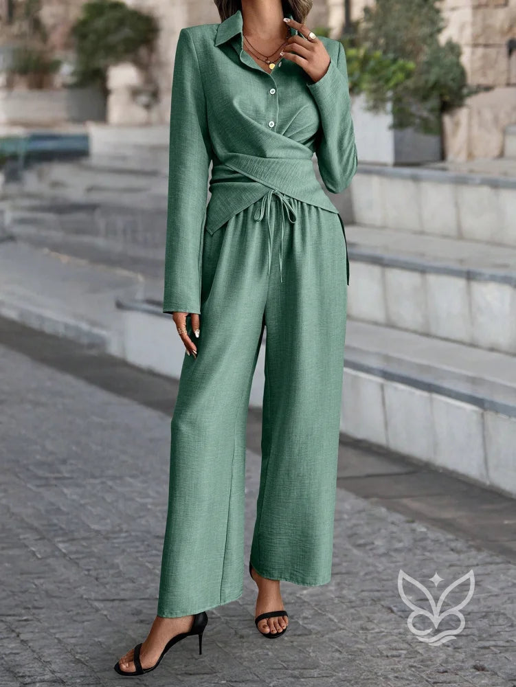 Conjunto Alfaiataria Com Camisa Transpassada E Calça Pantalona Conjunto Alfaiataria Com Camisa Transpassada E Calça