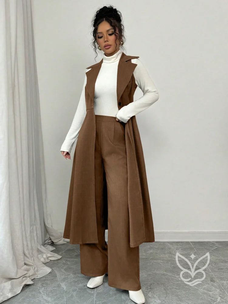 Conjunto Alfaiataria Com Colete Alongado E Calça Pantalona Conjunto Alfaiataria Com Cropped Manga Bufante E Saia Curta
