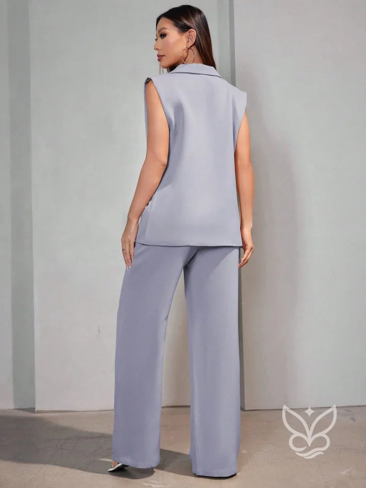 Conjunto Alfaiataria Com Colete Sem Manga E Calça Pantalona Conjunto Alfaiataria Com Colete Sem Manga E Calça Pantalona