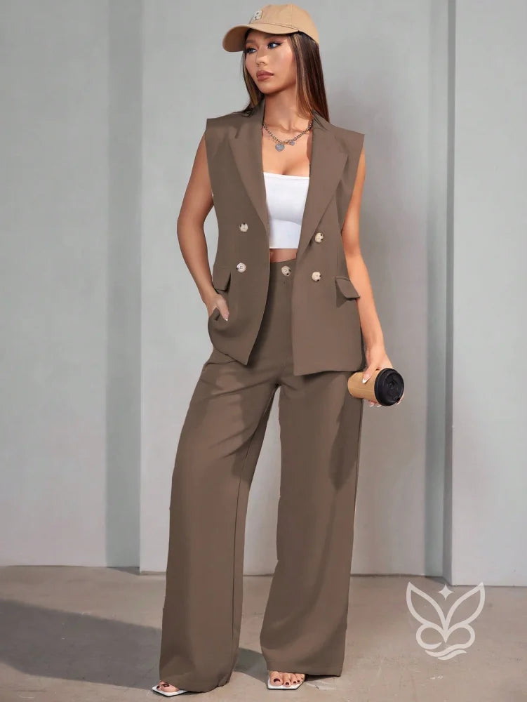 Conjunto Alfaiataria Com Colete Sem Manga E Calça Pantalona Marrom / PP Conjunto Alfaiataria Com Colete Sem Manga E