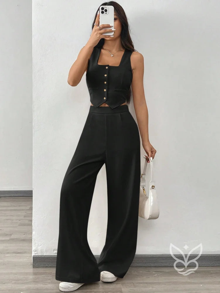 Conjunto Alfaiataria Com Cropped De Alças Largas E Calça Pantalona Conjunto Alfaiataria Com Cropped De Alças Largas E