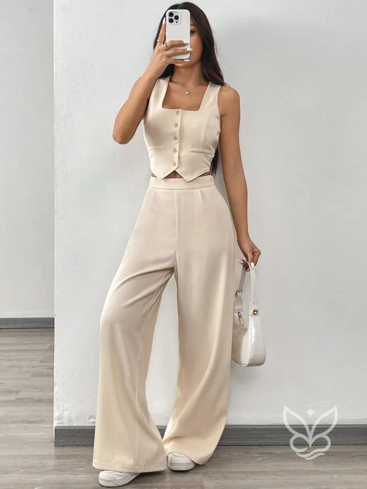 Conjunto Alfaiataria Com Cropped De Alças Largas E Calça Pantalona Conjunto Alfaiataria Com Cropped De Alças Largas E