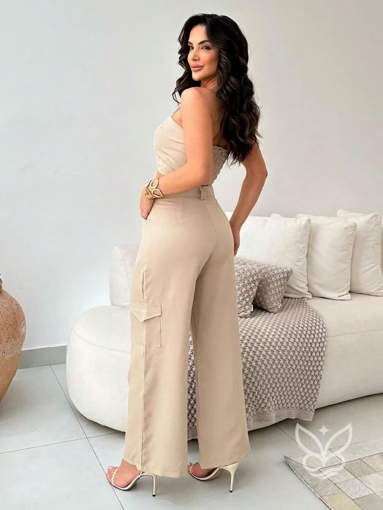 Conjunto Alfaiataria Com Top Tomara Que Caia E Calça Pantalona Flare Conjunto Alfaiataria Com Top Tomara Que Caia E