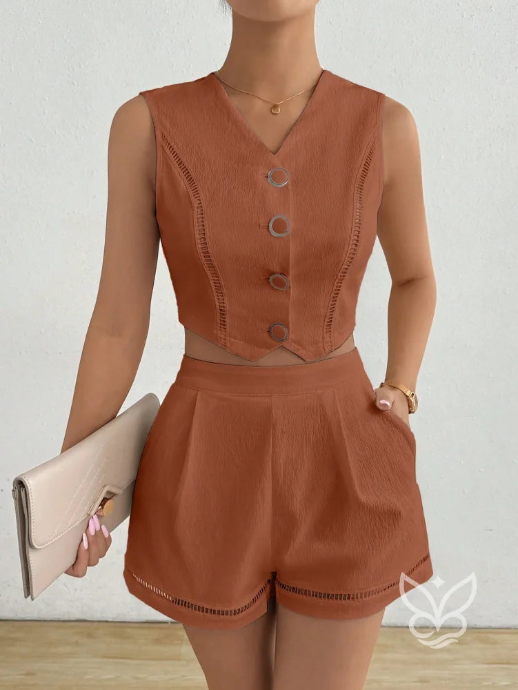 Conjunto Blusa Botões Frente E Shorts Confortável Conjunto Blusa Botões Frente E Shorts Confortável