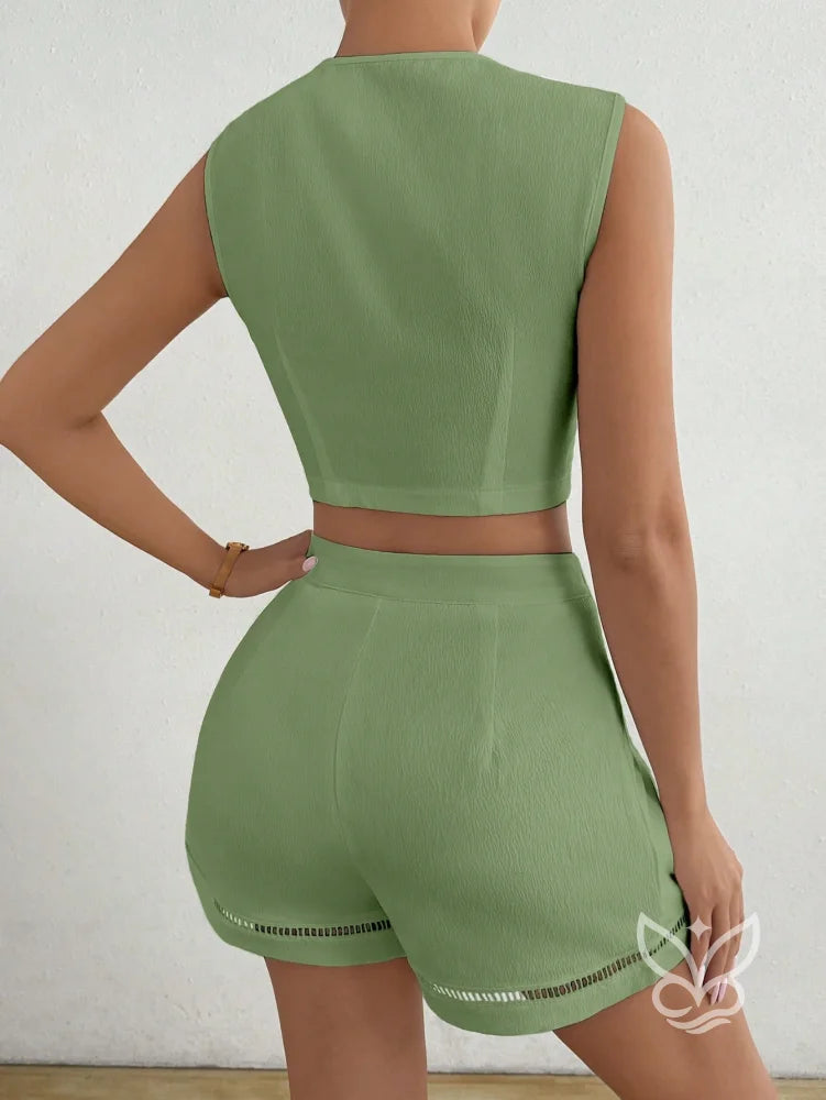 Conjunto Blusa Botões Frente E Shorts Confortável Conjunto Blusa Botões Frente E Shorts Confortável