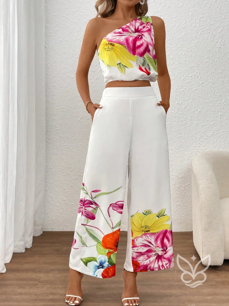 Conjunto Blusa Cropped E Calça Pantacourt Estilo Casual Chic Conjunto Blusa Cropped E Calça Pantacourt Estilo Casual