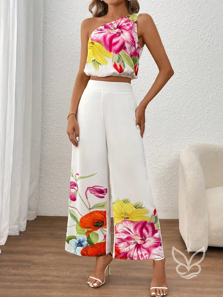 Conjunto Blusa Cropped E Calça Pantacourt Estilo Casual Chic Conjunto Blusa Cropped E Calça Pantacourt Estilo Casual
