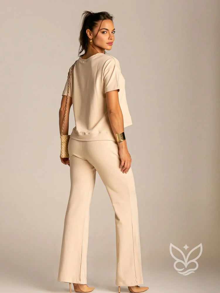 Conjunto Blusa Manga Curta Com Calça Flare Conjunto Blusa Manga Curta Com Calça Flare