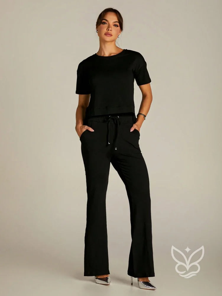 Conjunto Blusa Manga Curta Com Calça Flare Preto / P Conjunto Blusa Manga Curta Com Calça Flare
