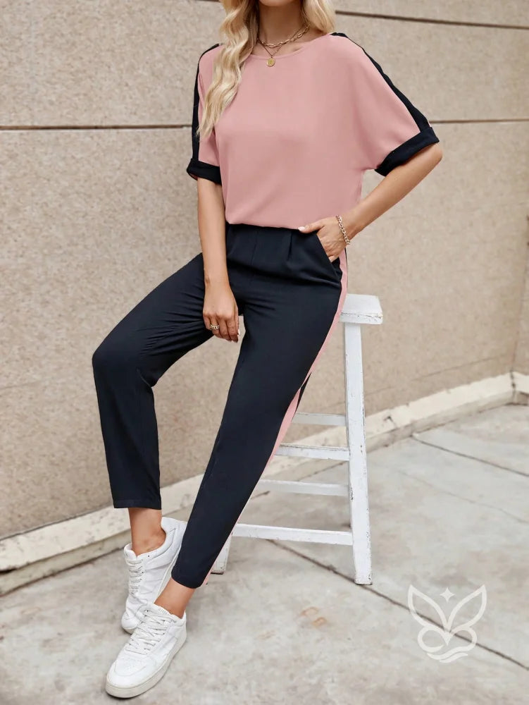 Conjunto Casual Com Blusa Bicolor E Calça De Alfaiataria Moderna Conjunto Casual Com Blusa Bicolor E Calça De