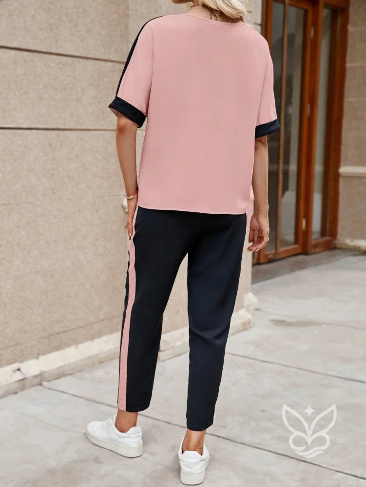 Conjunto Casual Com Blusa Bicolor E Calça De Alfaiataria Moderna Conjunto Casual Com Blusa Bicolor E Calça De