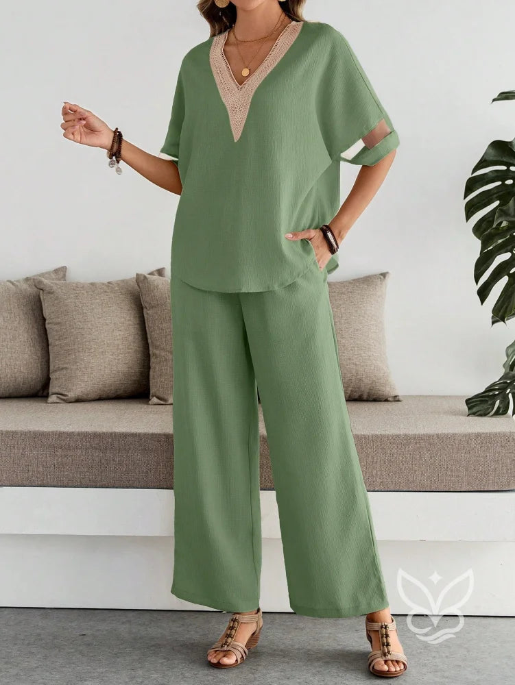 Conjunto Casual Com Blusa De Decote V E Calça Reta Sofisticada Conjunto Casual Com Blusa De Decote V E Calça Reta