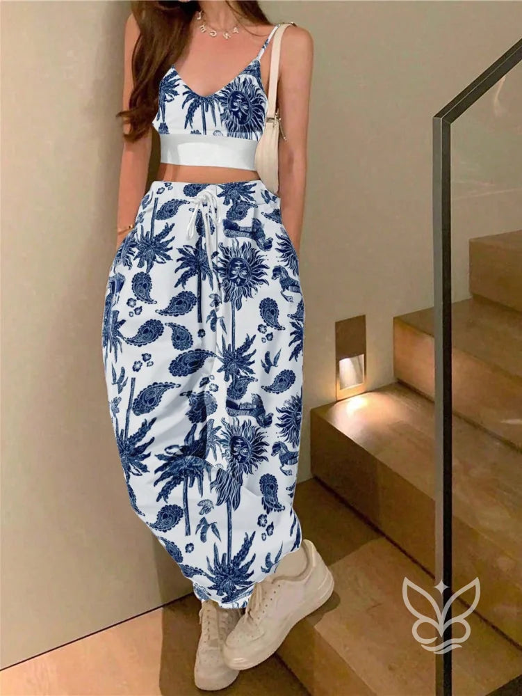 Conjunto Co-ord Estampado Com Cropped E Calça Pantalona Evasê Conjunto Co-ord Estampado Com Cropped E Calça Pantalona