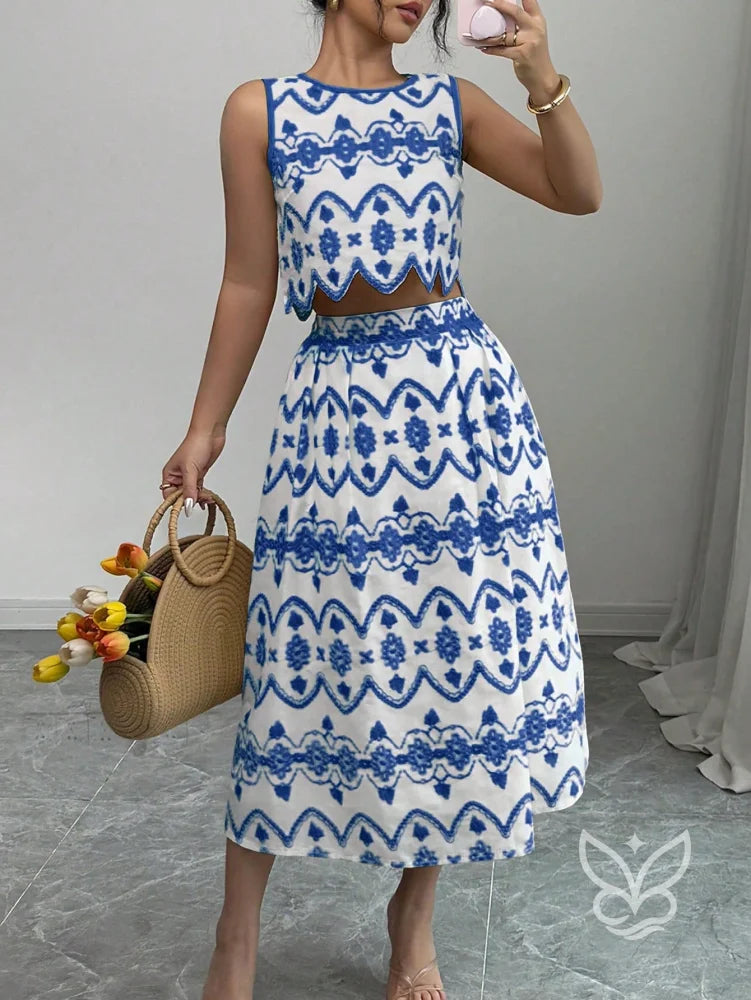 Conjunto Co-ord Estampado Com Cropped E Saia Midi Evasê Conjunto Co-ord Estampado Com Cropped E Saia Midi Evasê