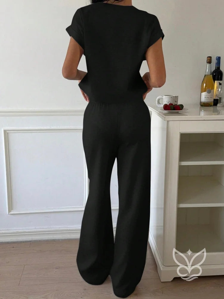 Conjunto Conforto Com Calça Larga E Cropped De Malha Conjunto Conforto Com Calça Larga E Cropped De Malha