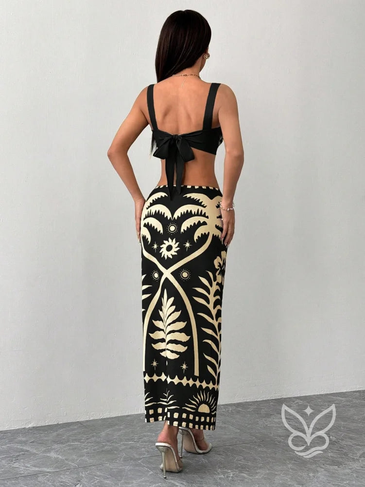 Conjunto Cropped Cami Estampado Tropical E Saia Maxi Ajustada Conjunto Cropped Cami Estampado Tropical E Saia Maxi