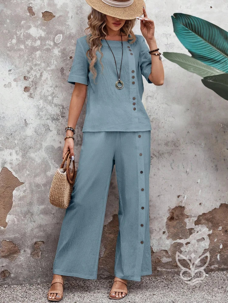 Conjunto Em Algodão Com Blusa Reta E Calça De Botões Laterais Conjunto Em Algodão Com Blusa Reta E Calça De Botões