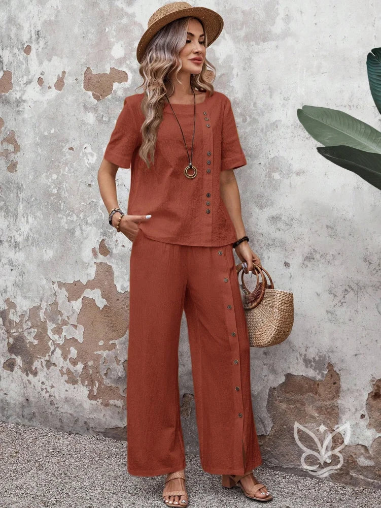 Conjunto Em Algodão Com Blusa Reta E Calça De Botões Laterais Conjunto Em Algodão Com Blusa Reta E Calça De Botões