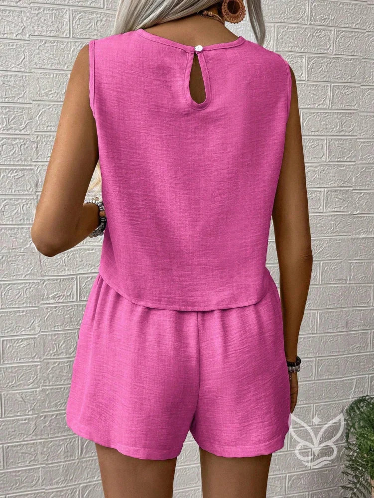 Conjunto Linho Com Bordado Floral E Shorts De Cintura Alta Conjunto Linho Com Bordado Floral E Shorts De Cintura Alta