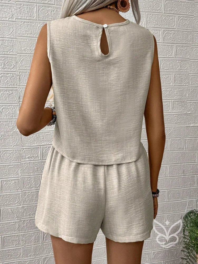 Conjunto Linho Com Bordado Floral E Shorts De Cintura Alta Conjunto Linho Com Bordado Floral E Shorts De Cintura Alta