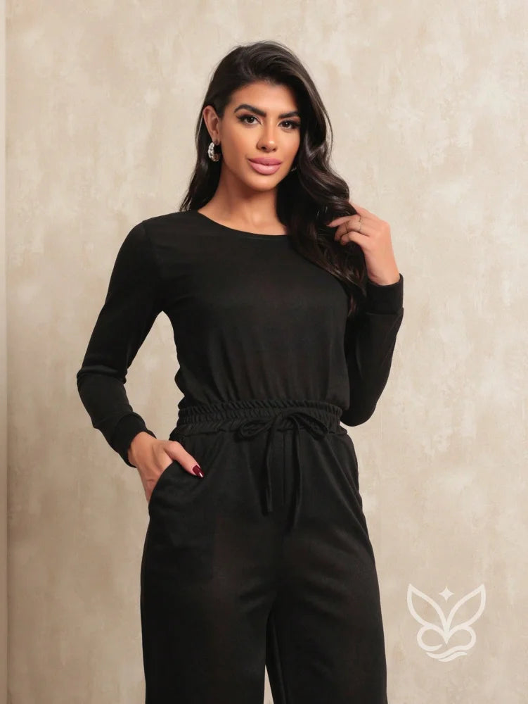 Conjunto Loungewear com Blusa Básica e Calça Wide Conjunto Loungewear com Blusa Básica e Calça Wide