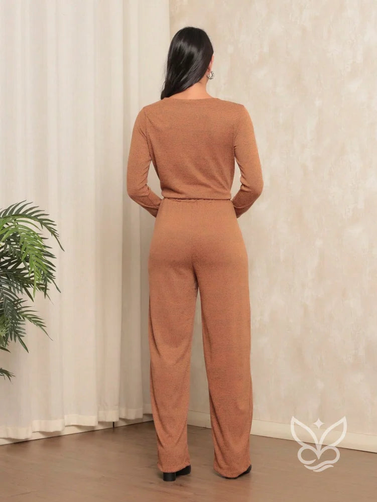 Conjunto Loungewear com Blusa Básica e Calça Wide Conjunto Loungewear com Blusa Básica e Calça Wide
